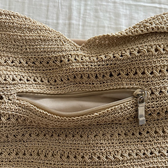 Crotchet Tan Crossbody Bag - Picture 4 of 5